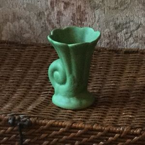 Vintage Cornucopia Vase FIRM!!